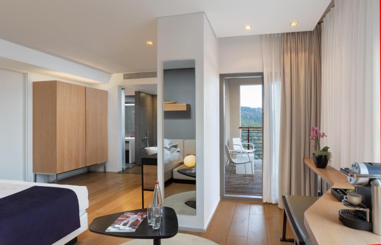 Cramim By Isrotel Exclusive Kiryat Anavim エクステリア 写真 A room at the hotel